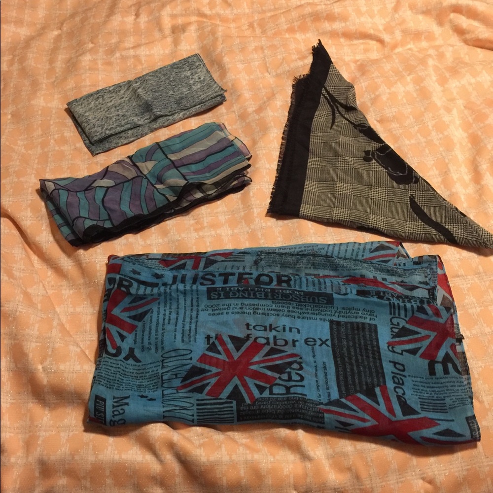 Scarves, set of 4